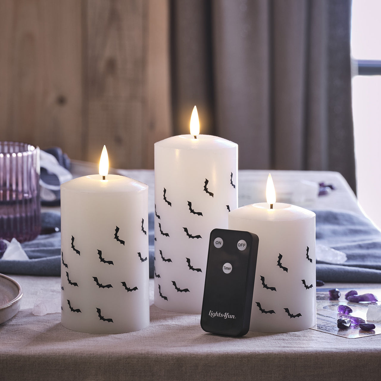 3er Set TruGlow® LED Stumpenkerzen Echtwachs Fledermäuse