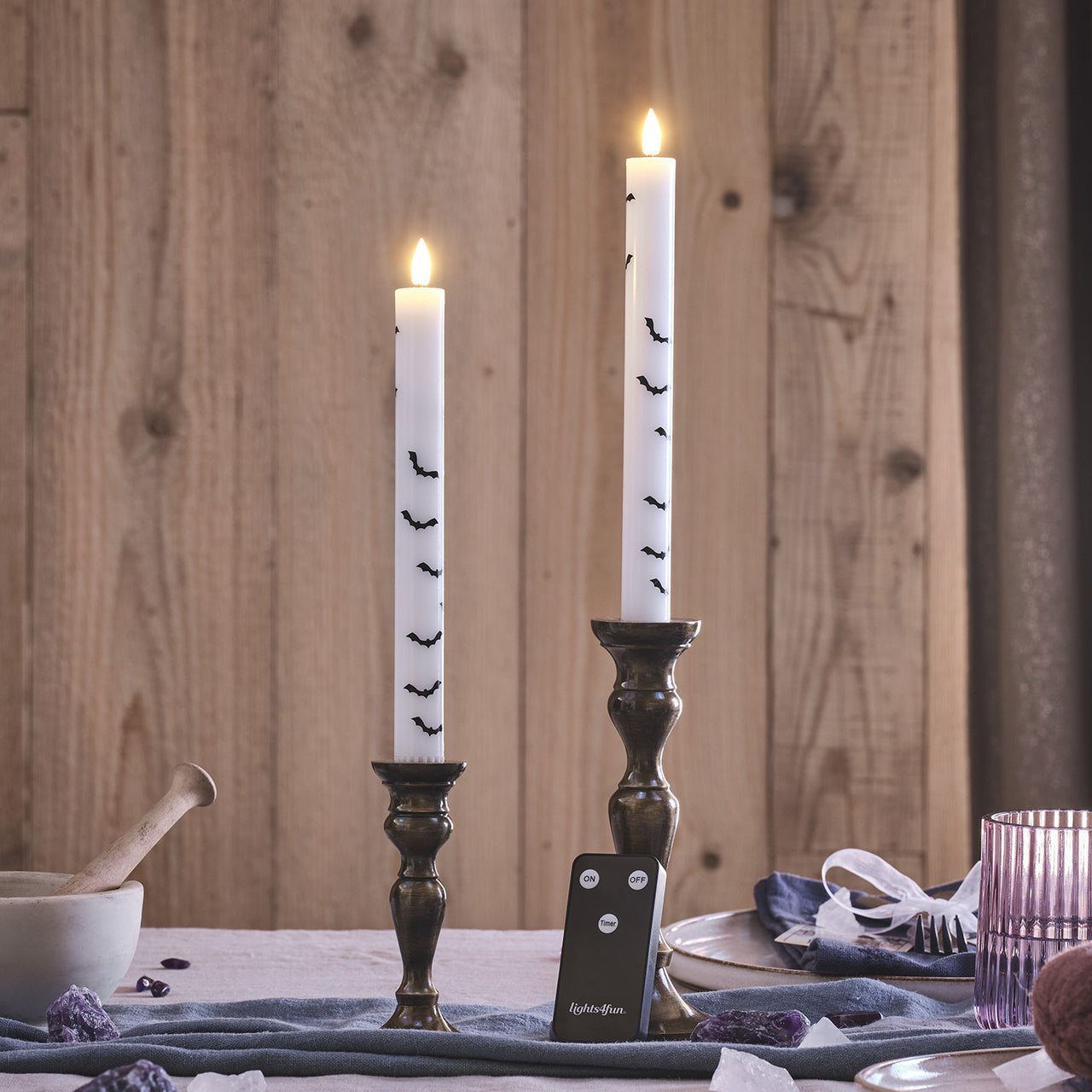 2er Set TruGlow® LED Stabkerzen Echtwachs Fledermäuse
