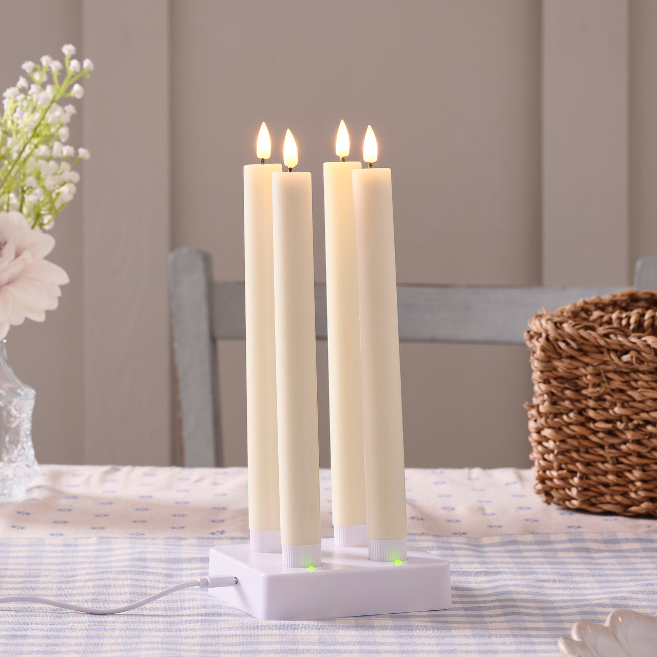 4er Set TruGlow® LED Stabkerzen Echtwachs elfenbeinfarben wiederaufladbar mit Fernbedienung