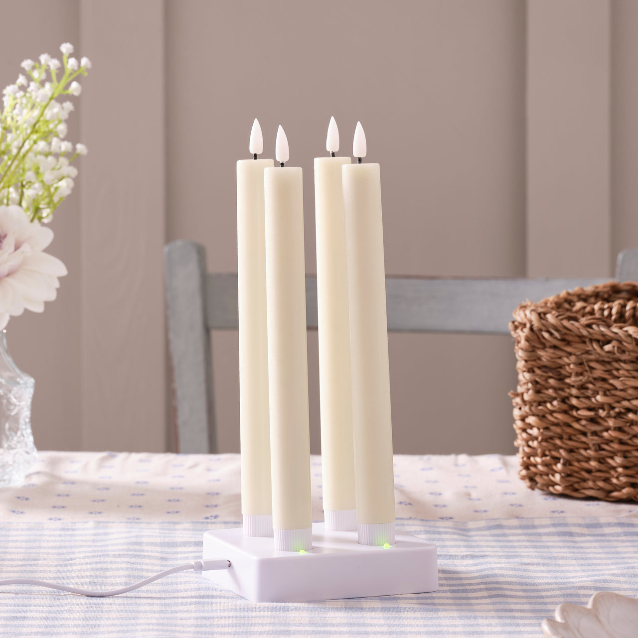4er Set TruGlow® LED Stabkerzen Echtwachs elfenbeinfarben wiederaufladbar mit Fernbedienung