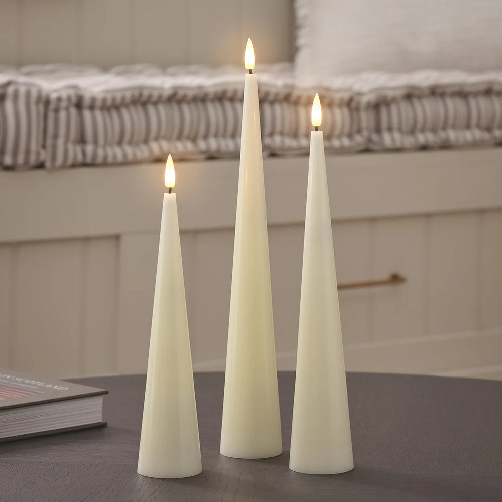 3er Set TruGlow® LED Kerzen in Kegelform elfenbeinfarben