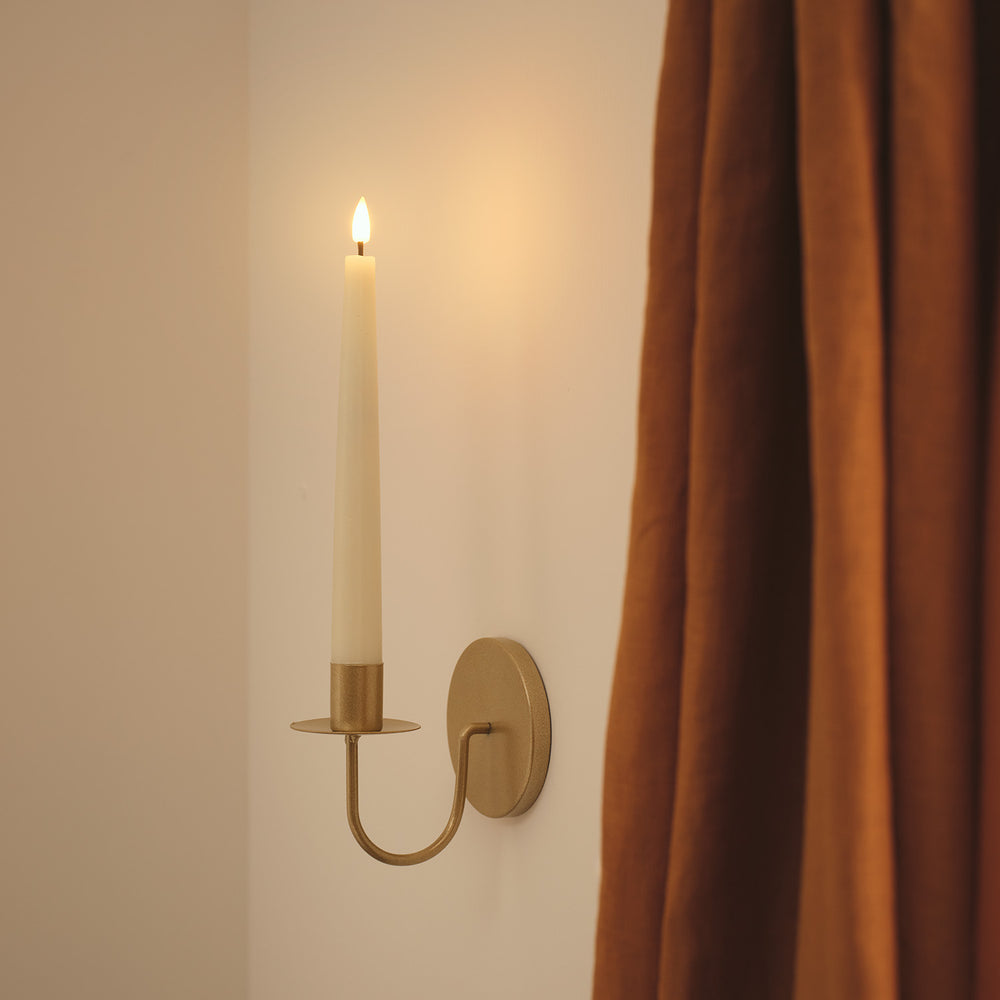 TruGlow® LED-Stabkerzen mit Wandhaltern & Fernbedienung