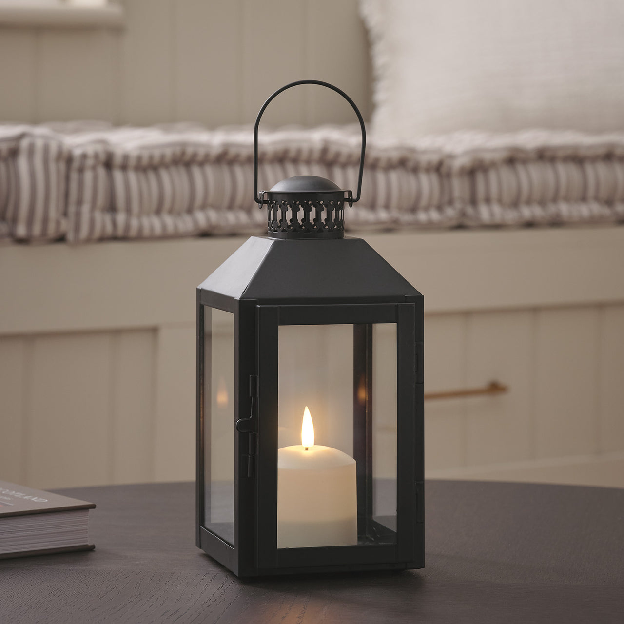 2er Set Metall-Laternen mit TruGlow® LED-Kerzen, Fernbedienung & Timer