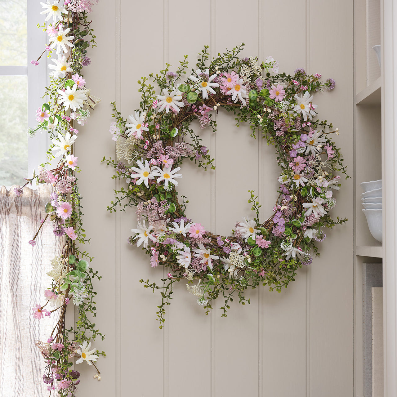 2er Set LED-Blumenkranz & Girlande mit Margeriten in Pastell