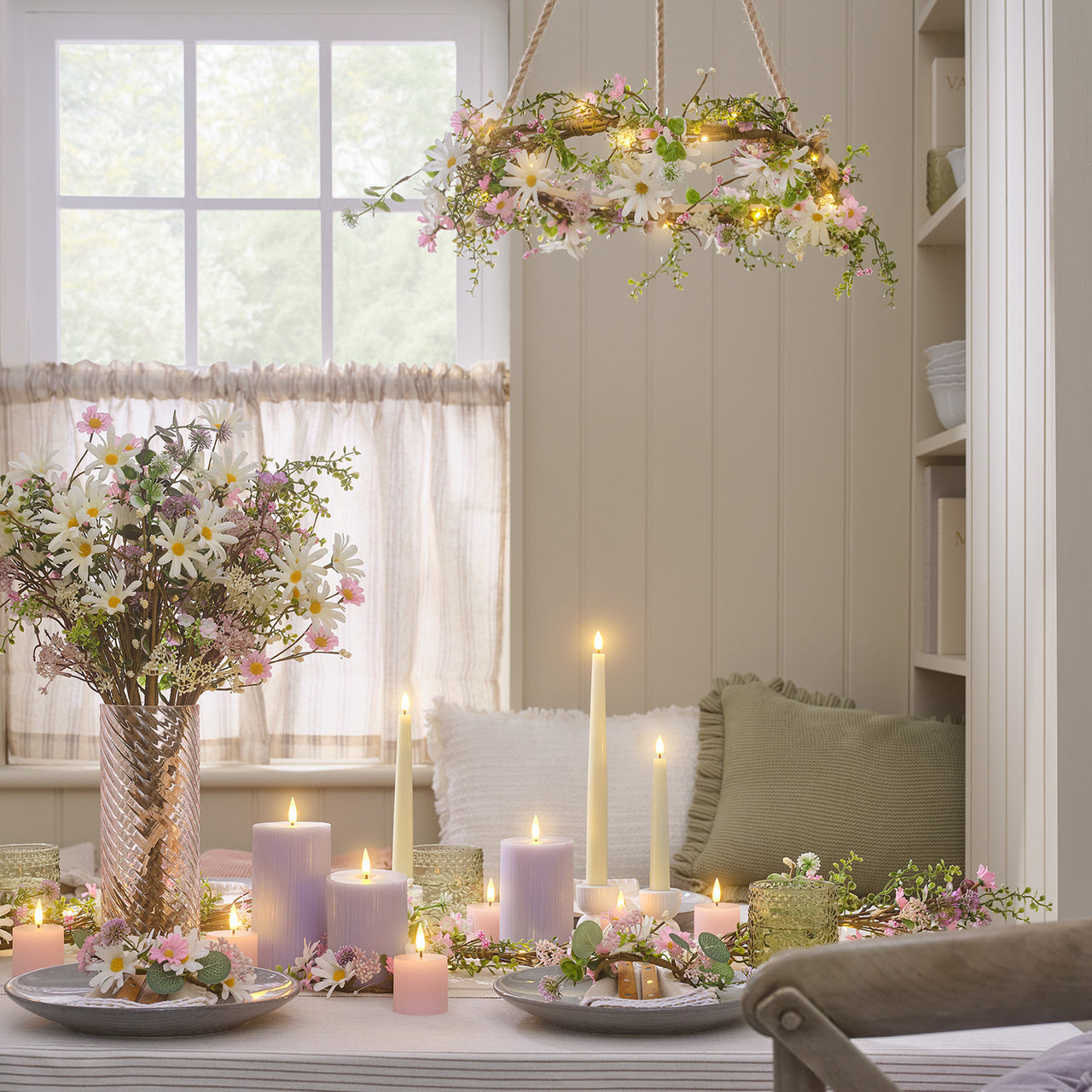 2er Set LED-Blumenkranz & Girlande mit Margeriten in Pastell