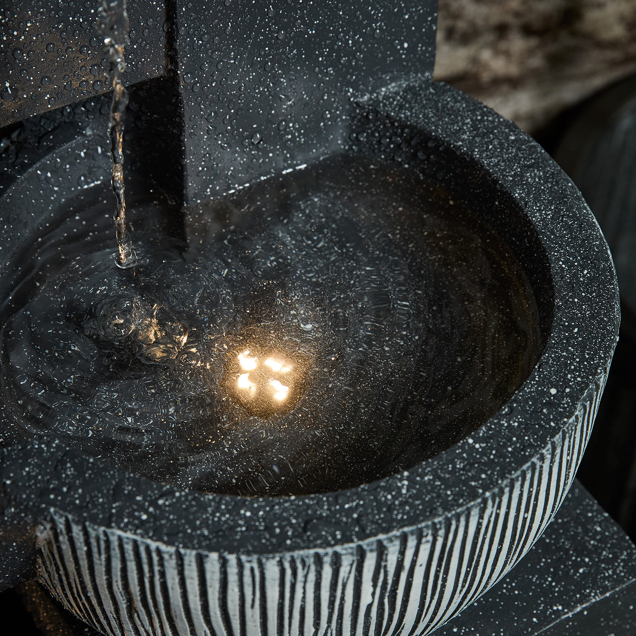 Darnbrook 116cm LED Gartenbrunnen Kaskade
