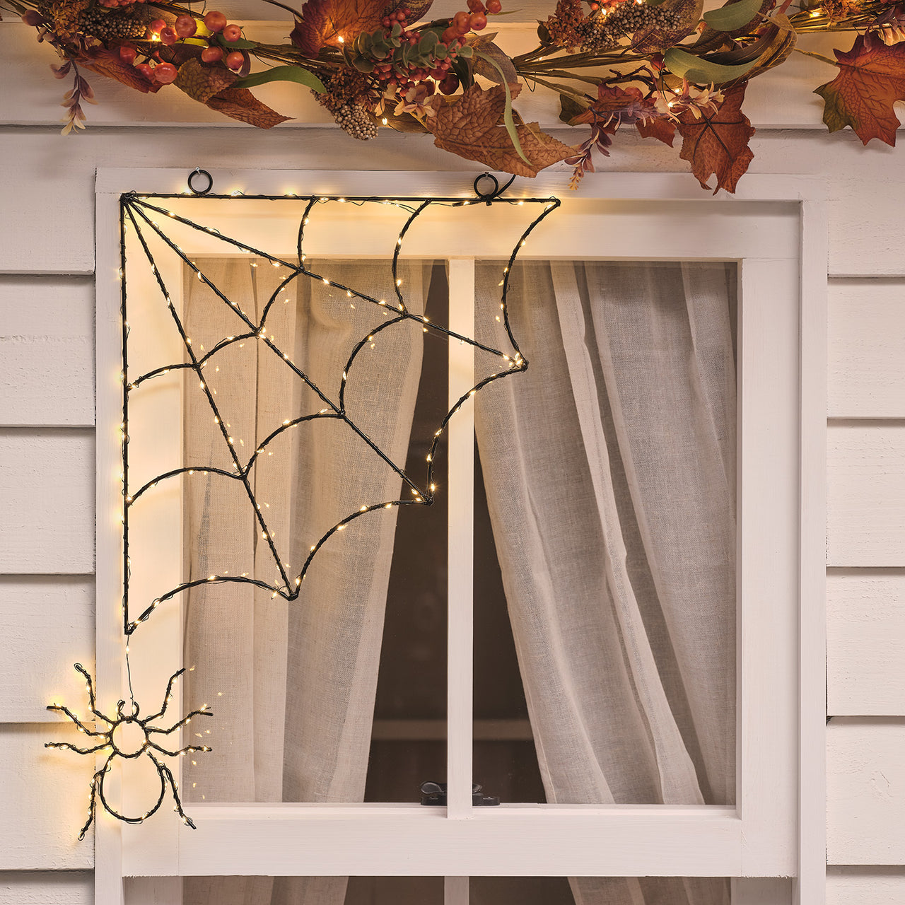 37cm Schwarzes LED-Spinnennetz mit Spinne am Fensterrahmen