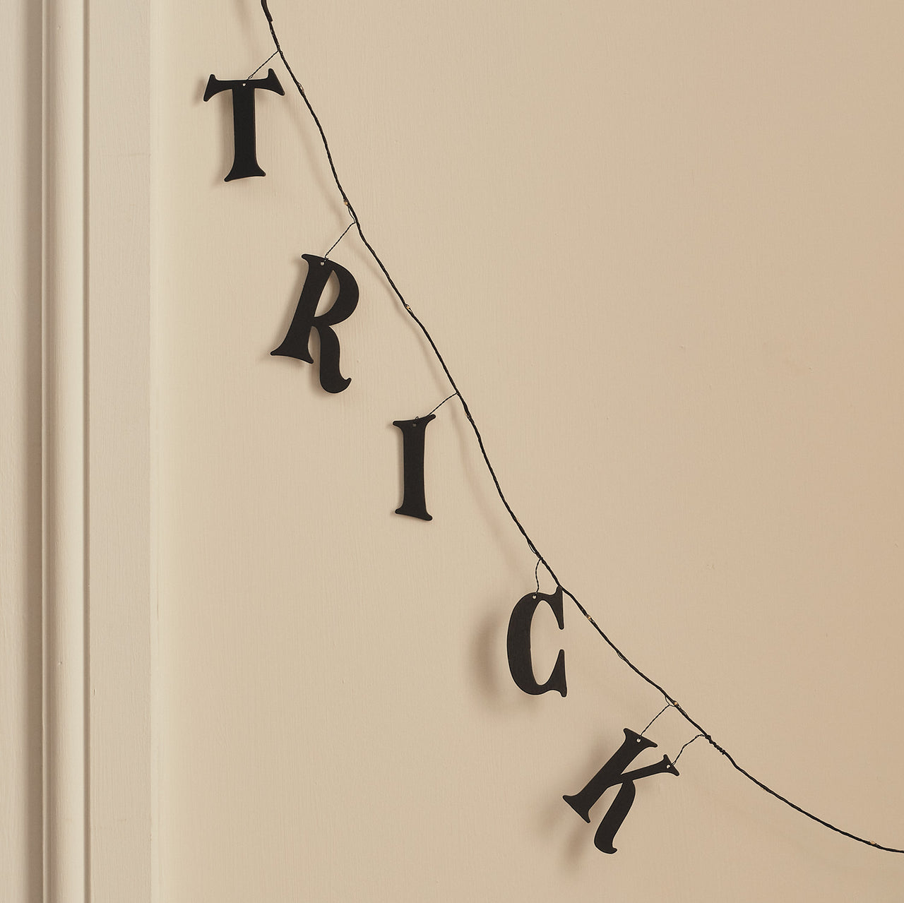 1,6 m "Trick or Treat" Halloween LED-Mikro-Girlande mit Timer & Spinne