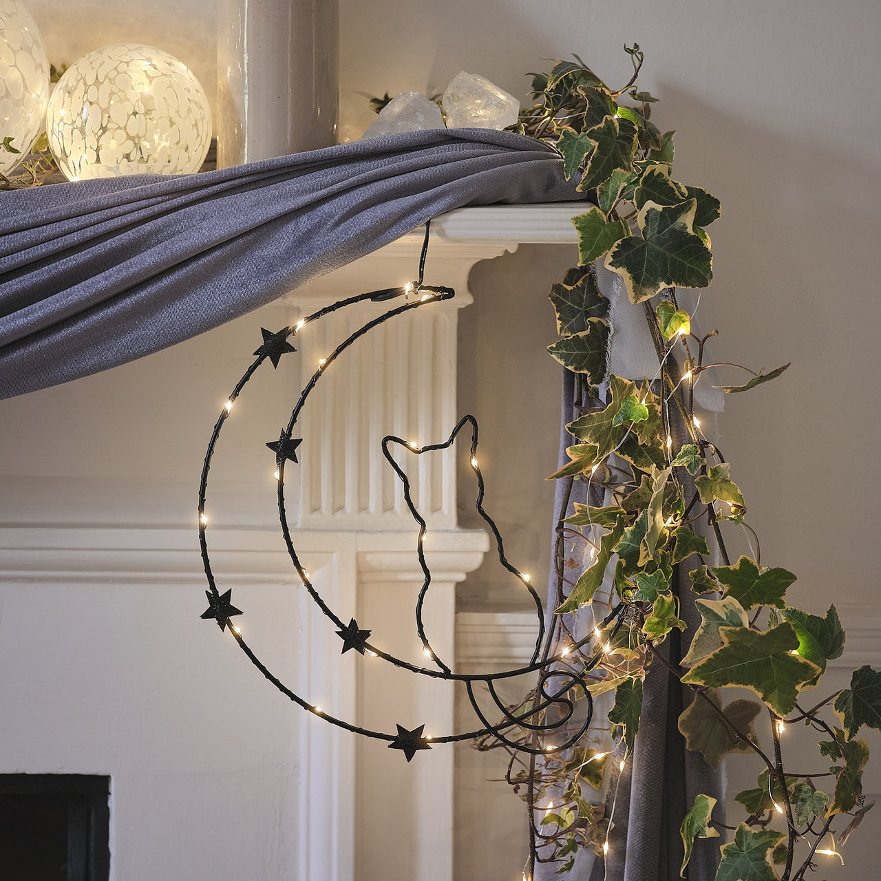 Osby LED-Halloween-Deko Katze & Mond mit Timer Nahaufnahme
