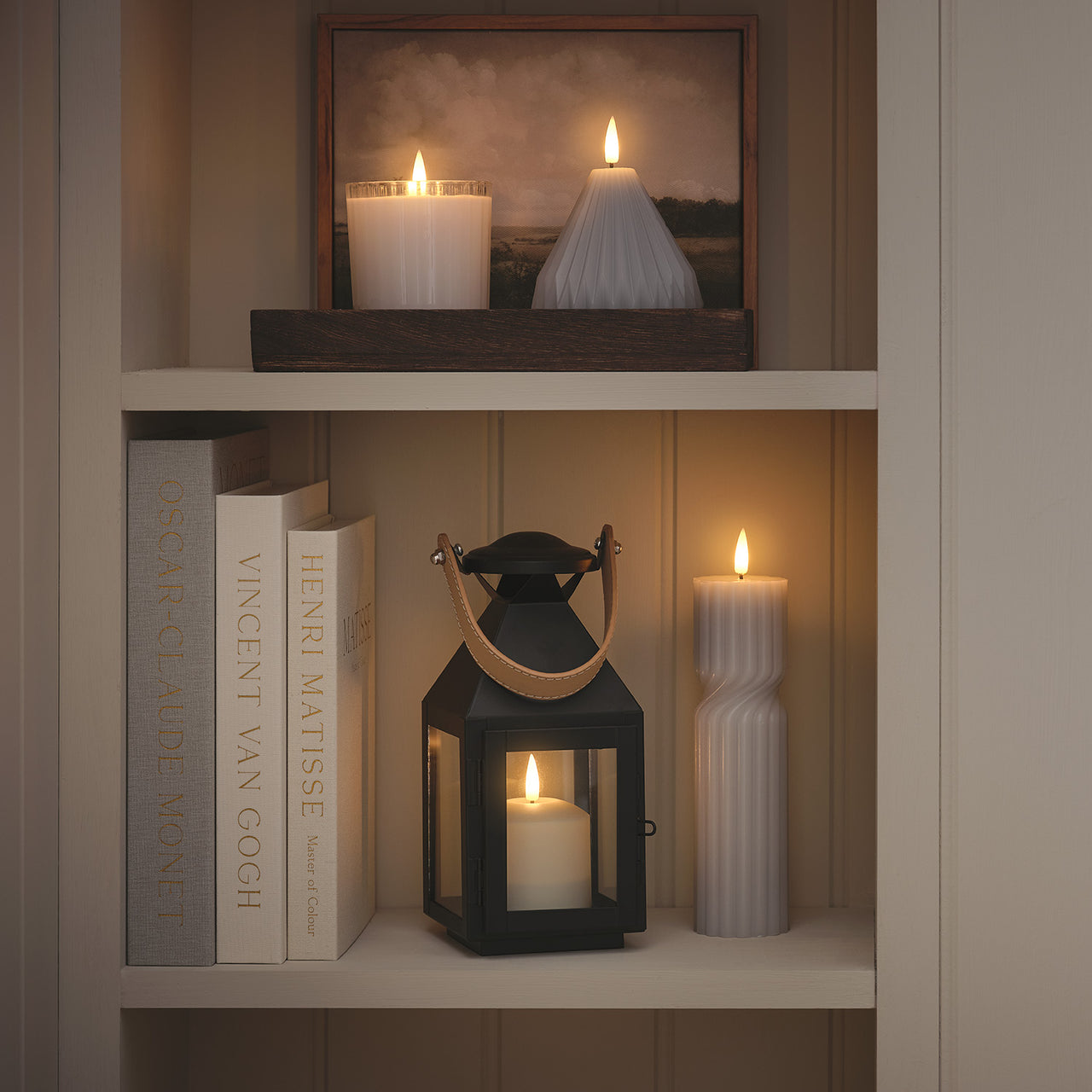 Kleine "Brixham" TruGlow® LED-Laterne mit Ledergriff