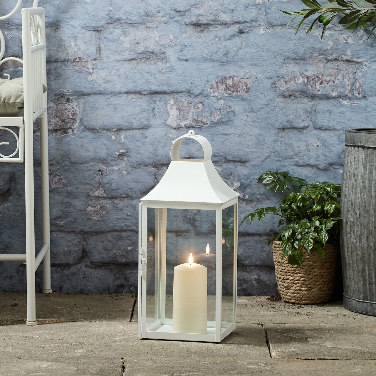 4er Set Albury Gartenlaternen weiß mit TruGlow® Outdoor Kerzen