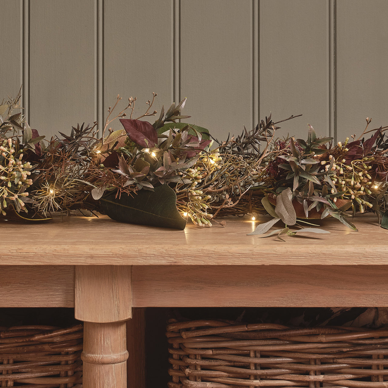 2m Herbst- und Wintergirlande mit Beleuchtung