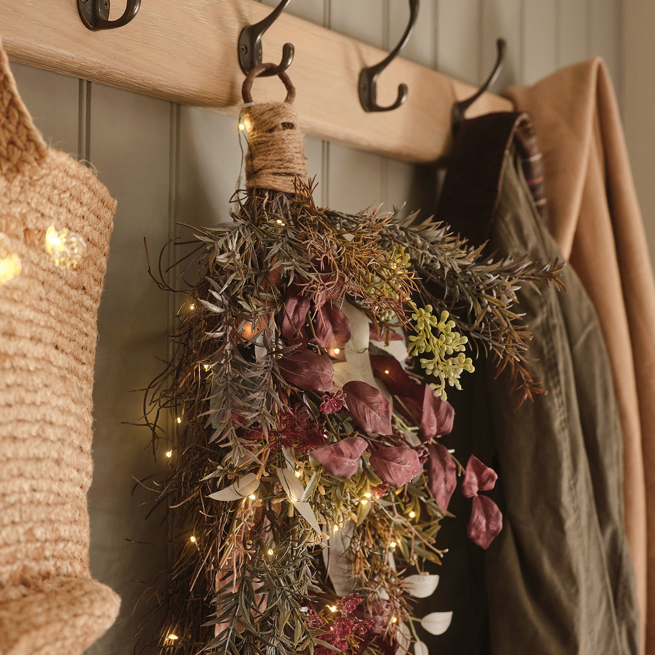 LL-WR25007DE_Set_aus_Kranz_Wandstrauss_fuer_Herbst_und_Winter_mit_integrierter_Beleuchtung_12
