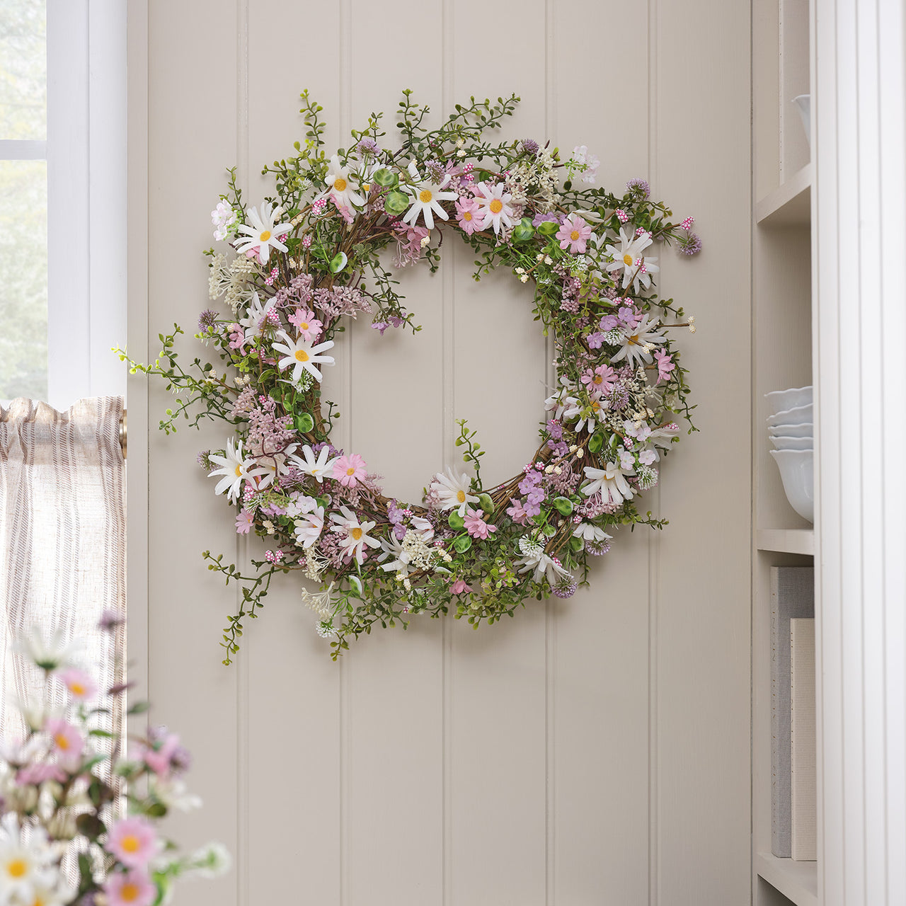 50cm LED‑Frühlingskranz mit Pastell‑Gänseblümchen