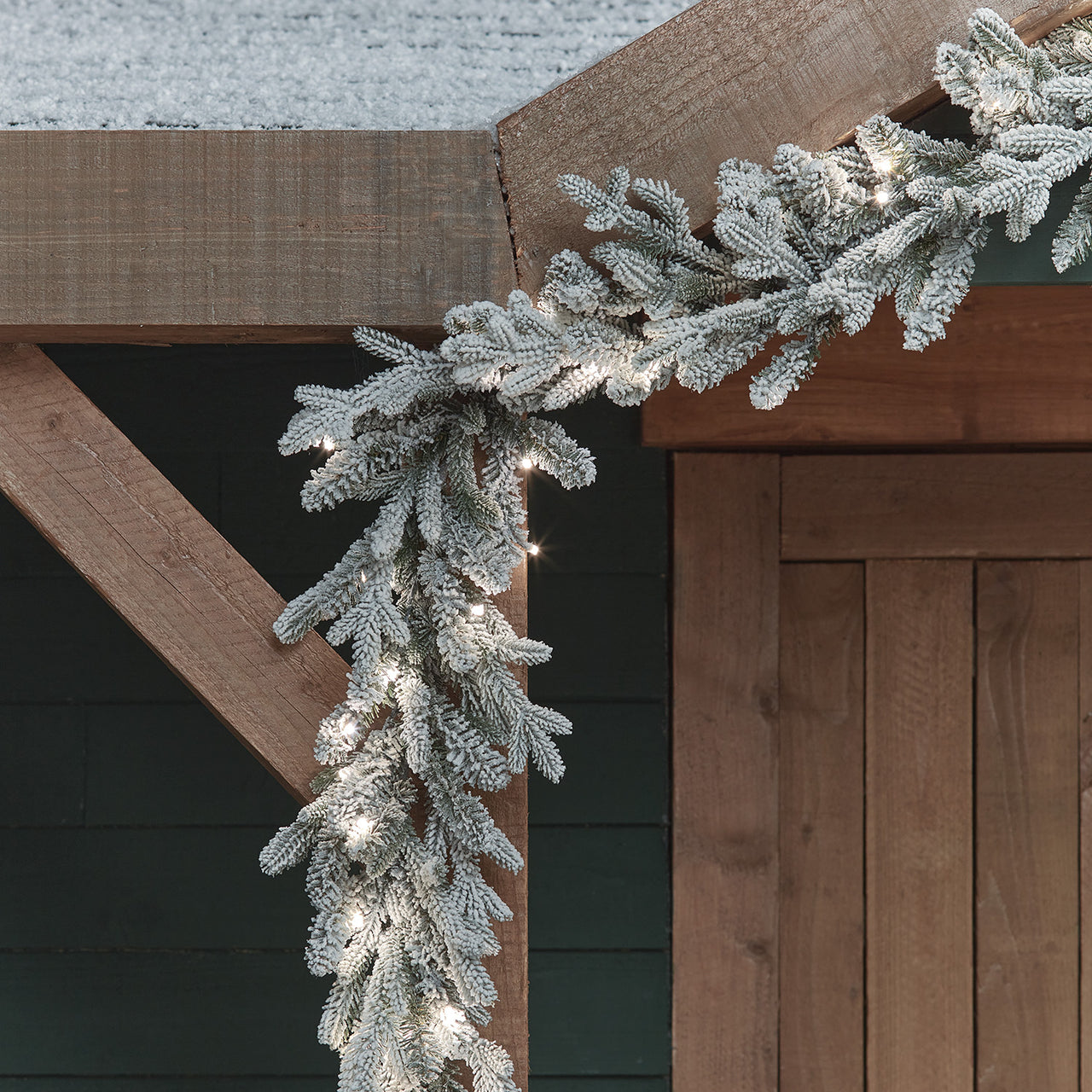 2,5m verschneite Outdoor-Girlande mit Beleuchtung