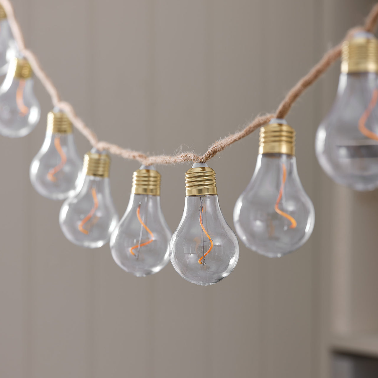 10er transparente Glühbirnen-LED-Lichterkette auf Naturseil mit Timer