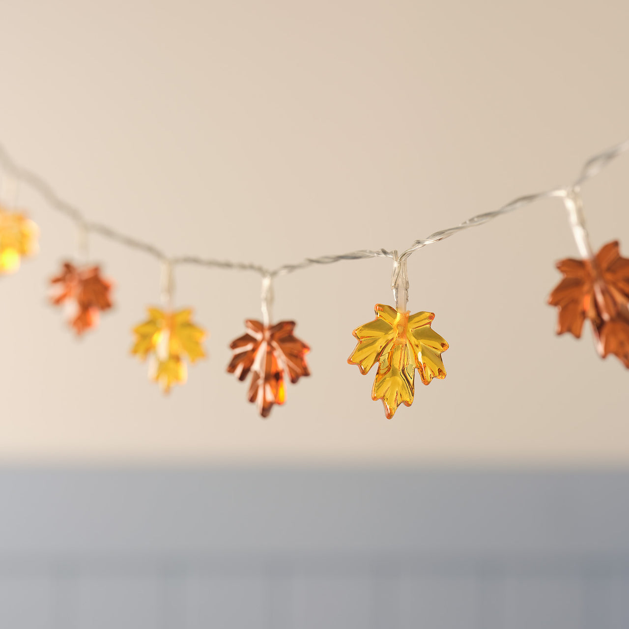 20er Ahornblatt LED-Lichterkette mit Timer Orange unbeleuchtet