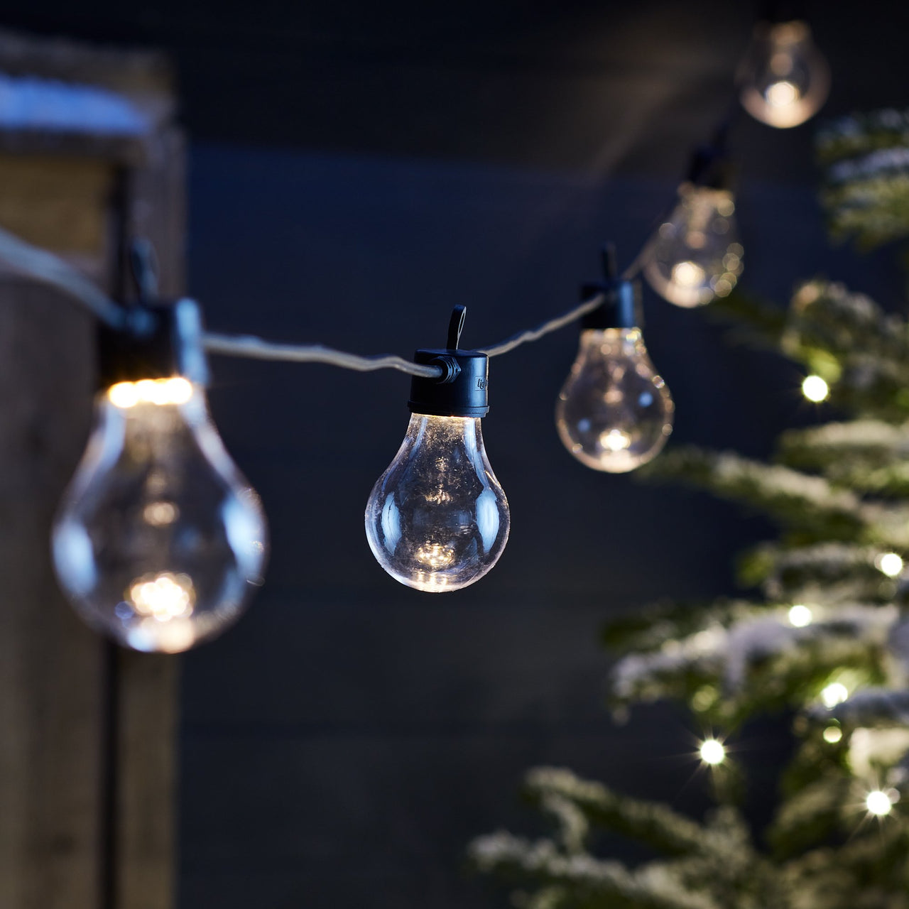 Core Connect 35m 70er Party Lichterkette warmweiß koppelbar schwarzes Kabel