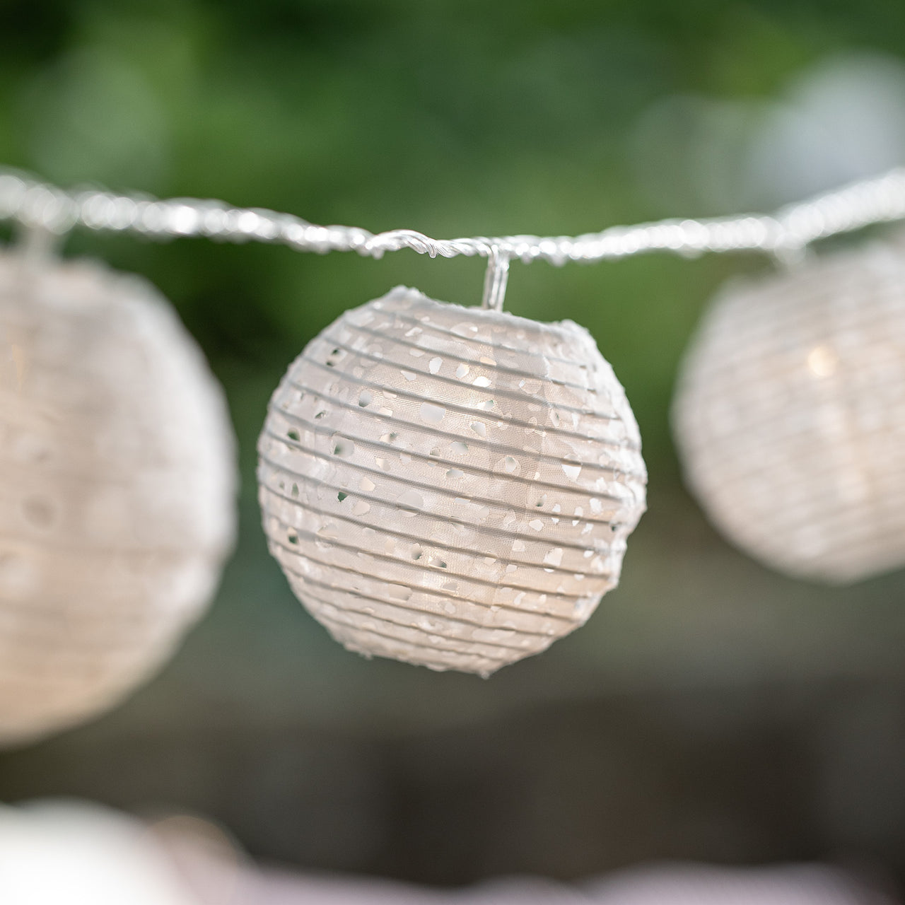 20er Lampion Lichterkette Cut-Out Muster koppelbar wetterfest