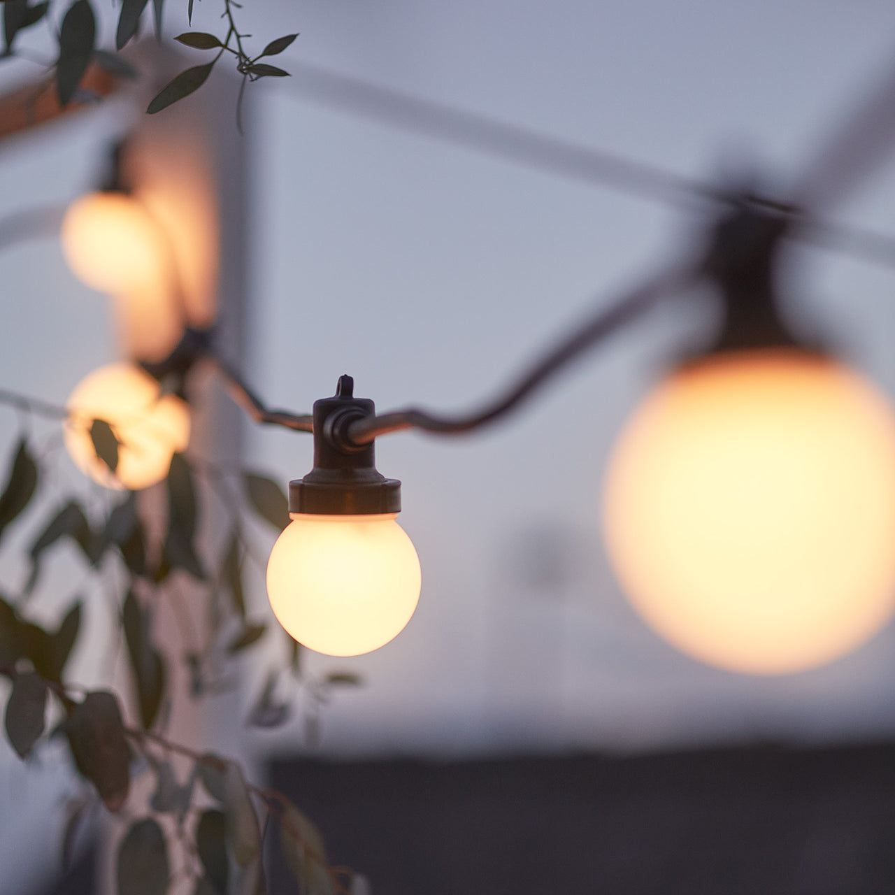 Pro Connect IP67, 5m 10er Party Lichterkette warmweiß koppelbar schwarzes Kabel