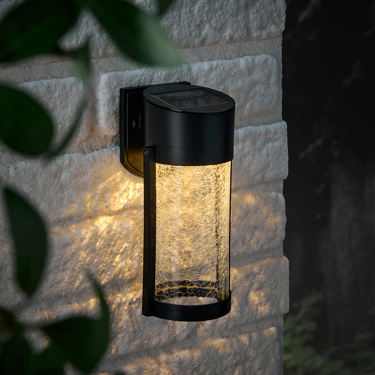 Lyme Solar-Wandleuchte aus Crackle-Glas Warmweiß