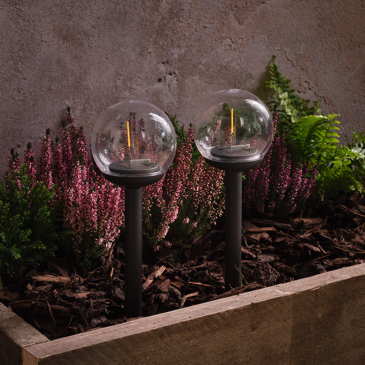 2er Set Solar‑Gartensteckerkugeln mit Filament‑Optik