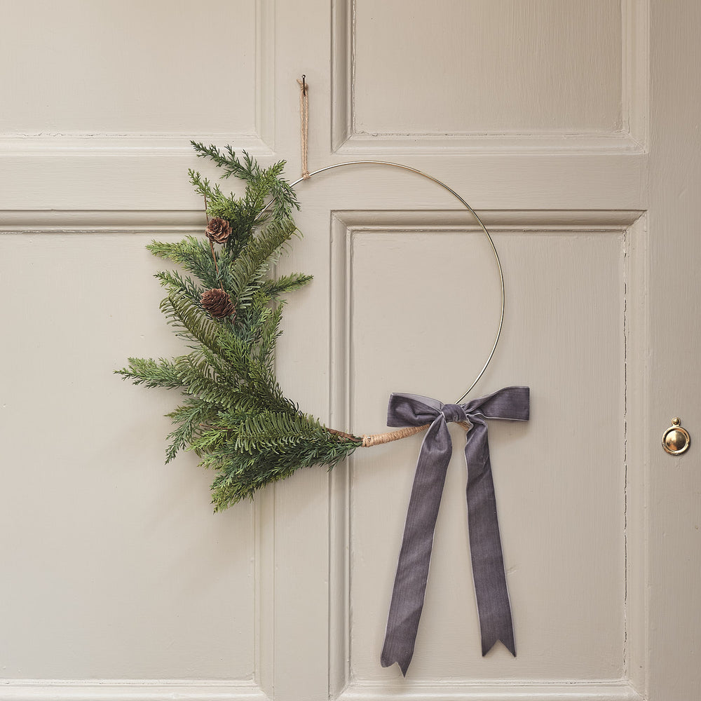 35cm Once Upon a Star Weihnachtskranz mit grauem Band