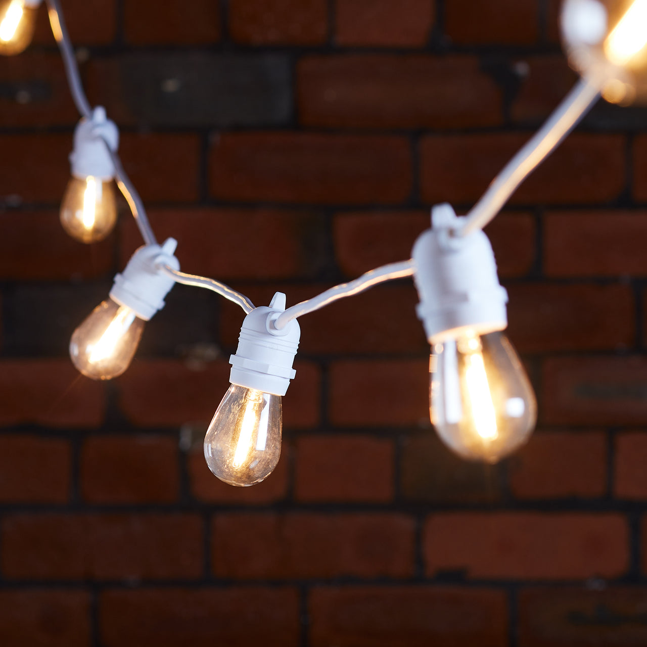 Ultimate Connect 30m 60er LED Lichterkette Glühbirnen warmweiß koppelbar weißes Kabel