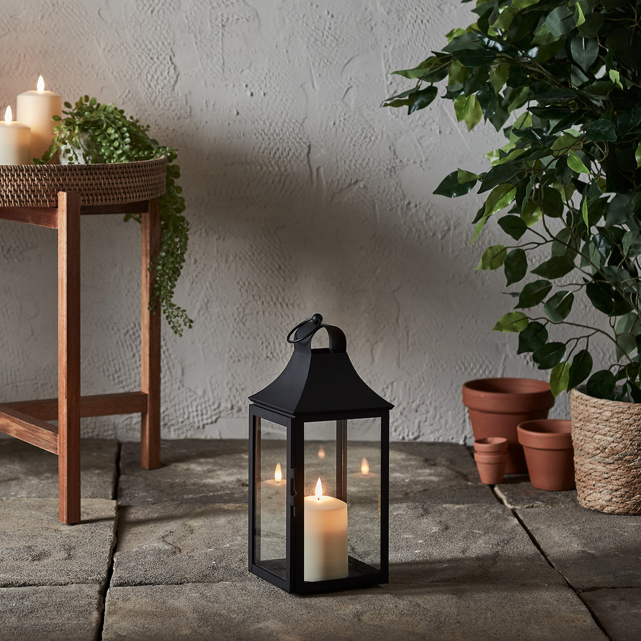 34cm Albury Gartenlaterne mit TruGlow® Outdoor Kerze mit Fernbedienung