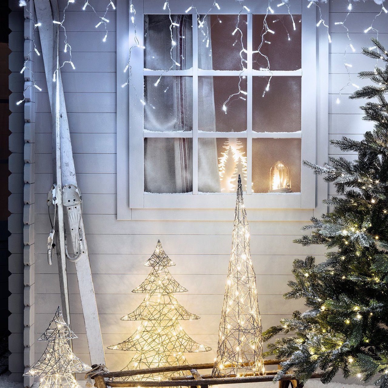 Core Connect 4m 128er LED Eiszapfen Lichterkette weiß koppelbar transparentes Kabel