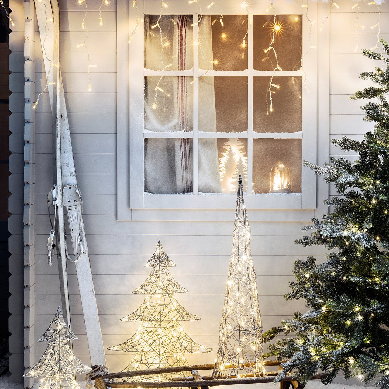 Core Connect 8m 256er LED Eiszapfen Lichterkette warmweiß koppelbar transparentes Kabel