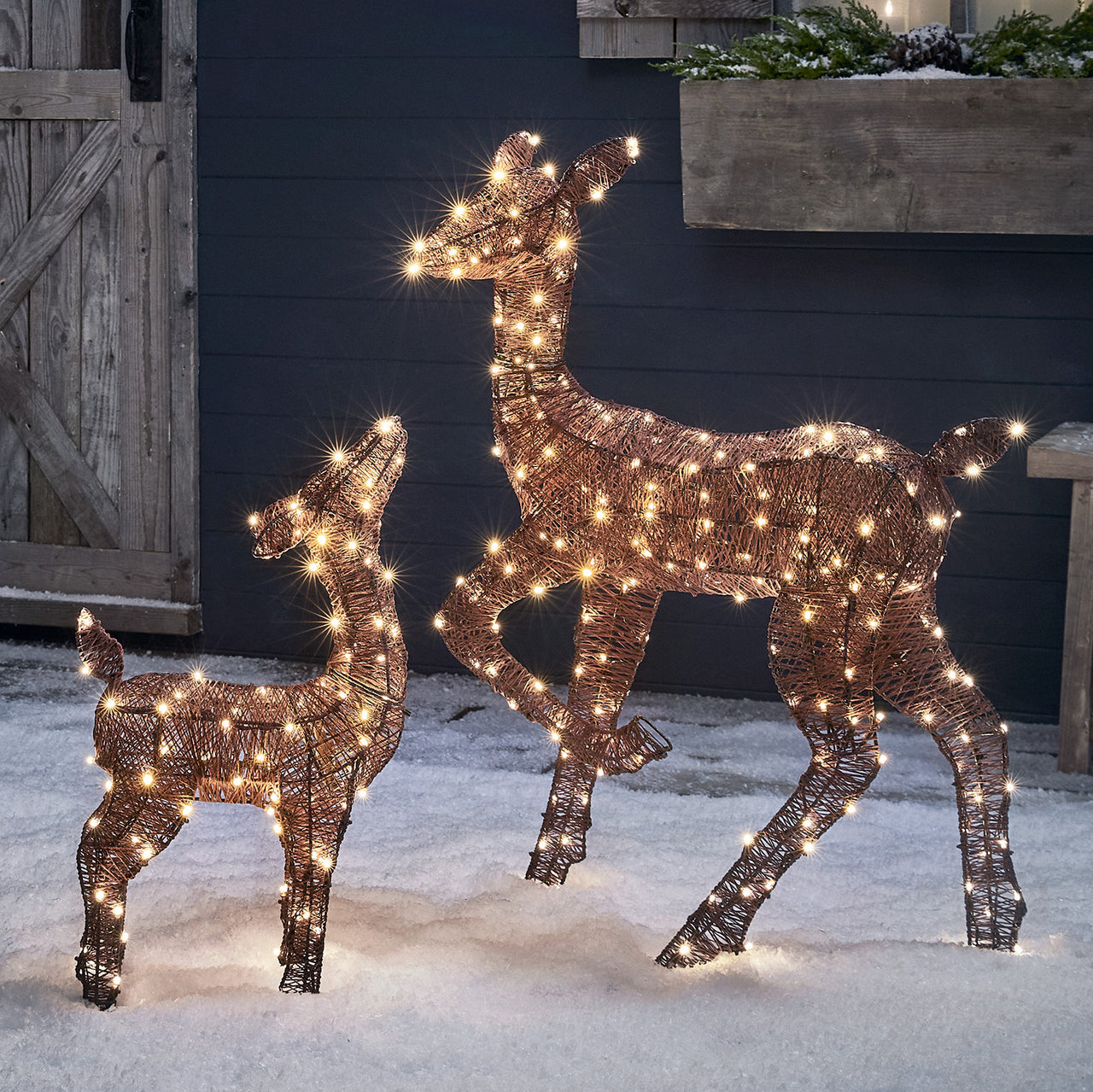 2er Set braune LED-Rentiere Hirschkuh & Rehkitz Harewood