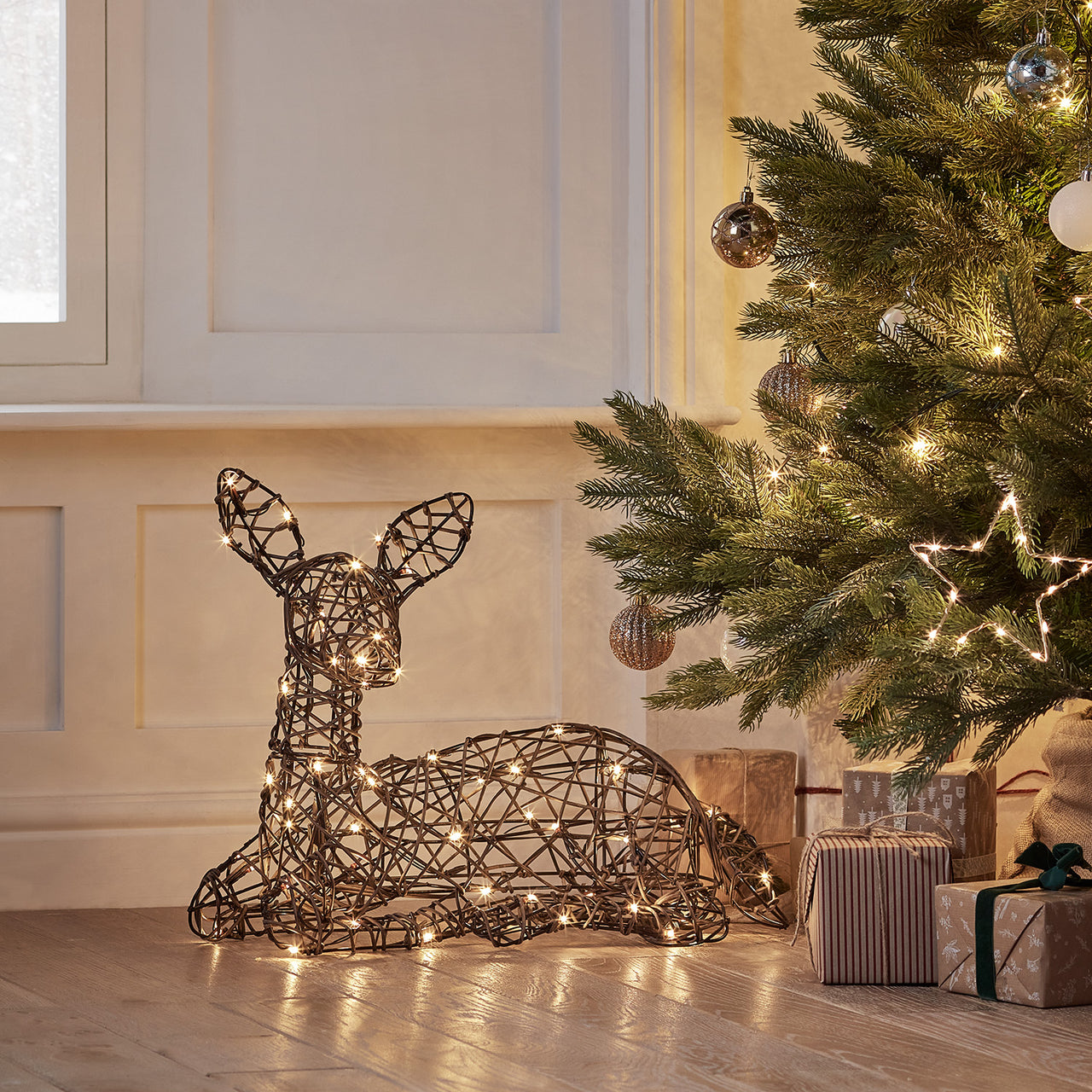Liegendes LED-Rentier Rehkitz Studley